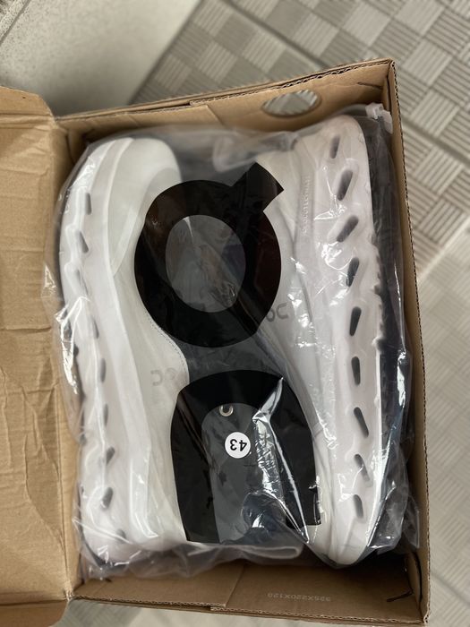 Новые кроссовки On Cloudtilt 2