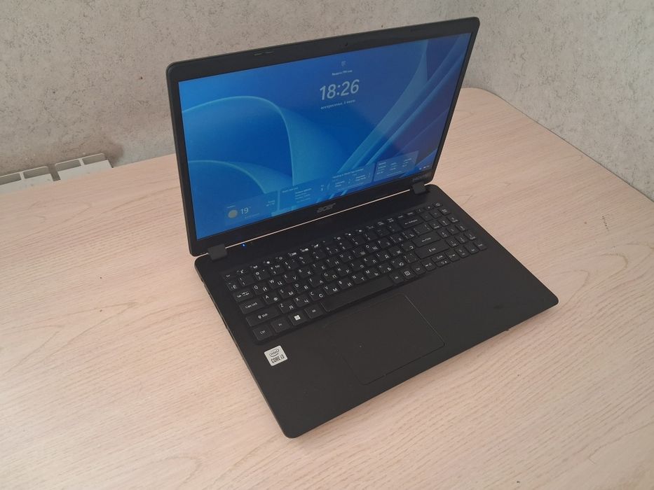 Ноутбук Acer Extensa 15 EX215-52.