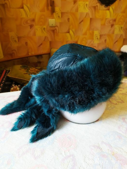 Шапки женские. Разные.