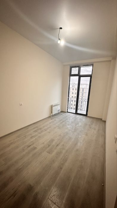 Novastroykadan xonadon sotiladi