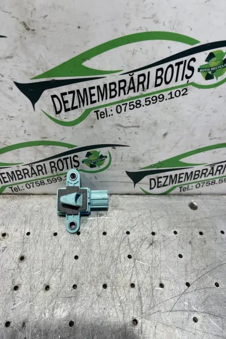 Senzor impact fata 8K0 955 557C 8K0 955 557C Audi A4 2008