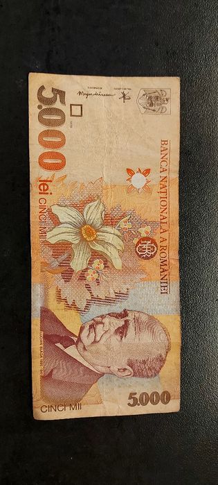 Vând  5000 de lei vech