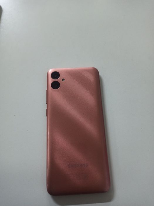 Срочно продам 2 телефон