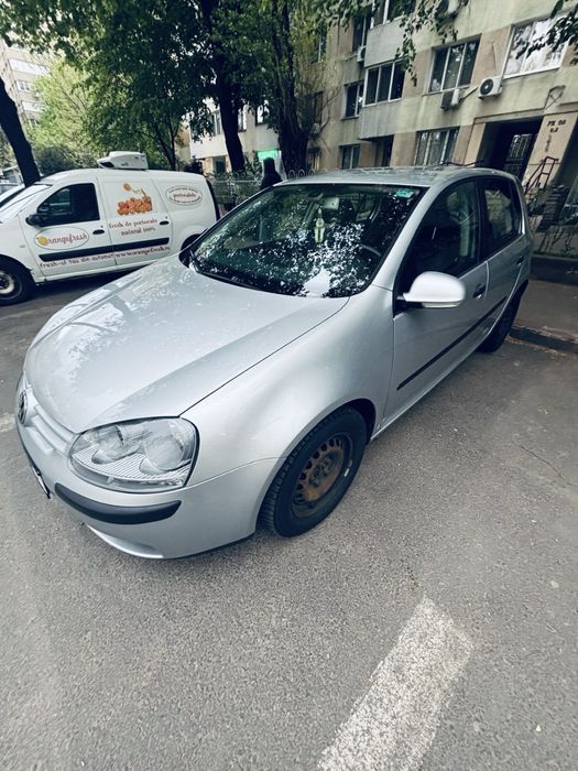 Volkswagen Golf 5 benzina 1.4