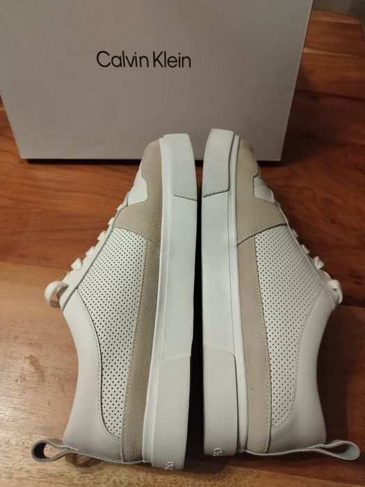 Calvin Klein сникърси