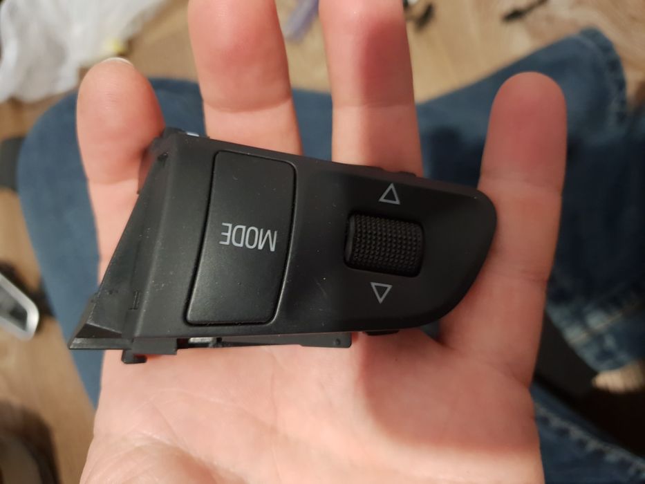 Comenzi padele volan incalzit tetiere interior audi