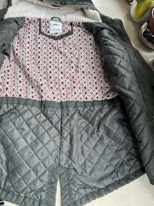 Дамско зимно яке- Only