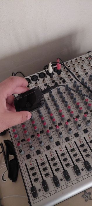 Vand mixer Analog  pasiv Behringer