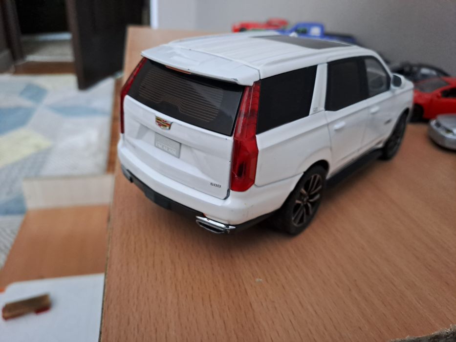 Игрушчные машины модельки в масштабе 1/24