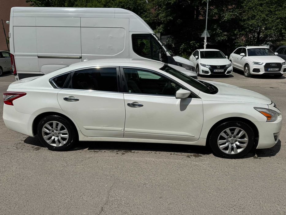 Nissan Altima 2015 - €4150
