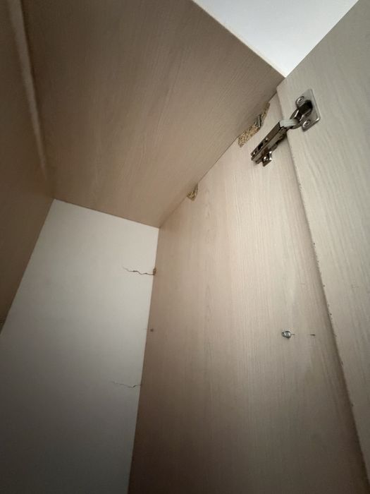 Продам Шкаф-пенал