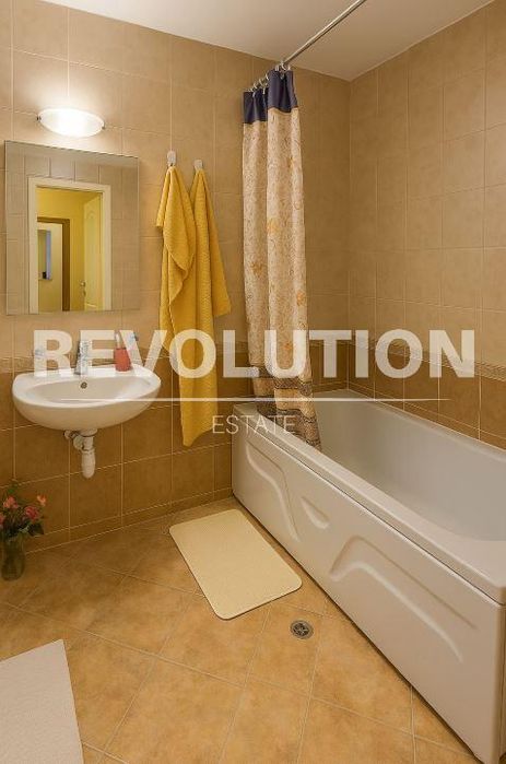 Двустаен апартамент в района на Златни пясъци!