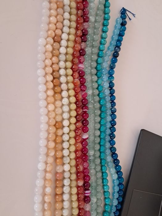 Продам бусины из натуральных камней