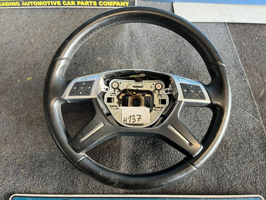 Волан Mercedes-Benz C-Class 204 ном 137