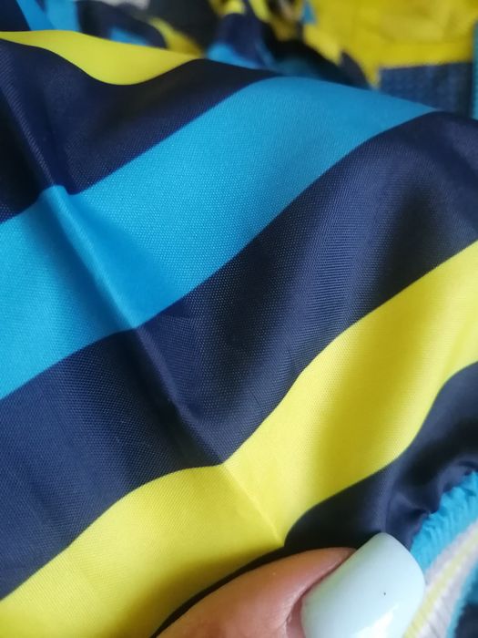 Продам ветровку на мальчика