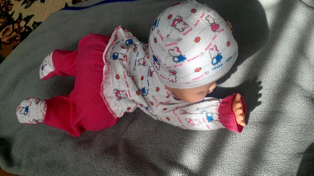 пподаются  кукла