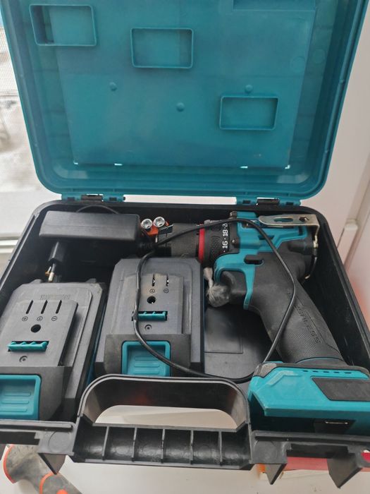 Шуруповерт перфоратор и валик