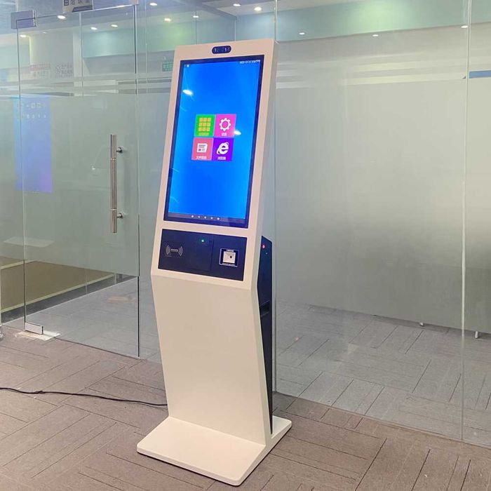 Интерактивный инфо-киоск вертикальный