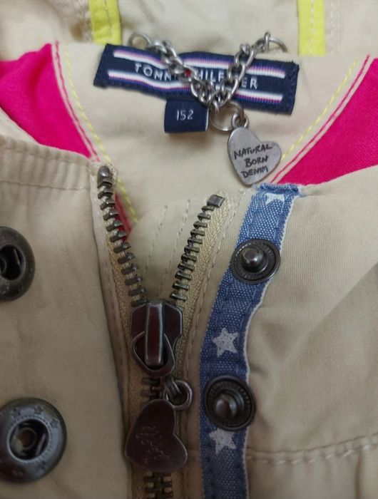 Geacă Tommy Hilfiger pentru fetițe, mărimea 152, aprox.12 ani, bej