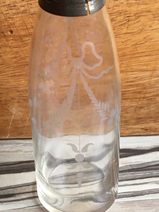 Стара френска гарафа