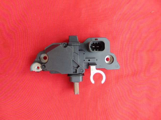 Releu alternator Opel Vectra C 1.8/1.6,Astra H 1.8/1.6,Zafira B 1.6