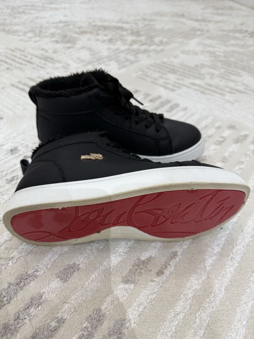 Теплые кроссовки