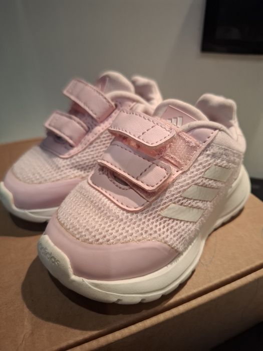 Adidas 20 номер за малка дама