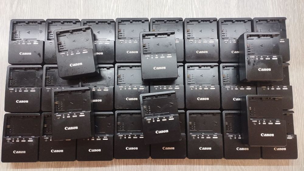 Canon E6 zaryadchik