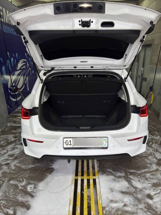 Byd e2 luxory 2023 тозза 100 %