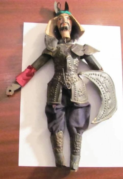 Papusa-Marioneta, anii '70 / "Razboinic Sicilian" H: 35 cm /lipsa arma