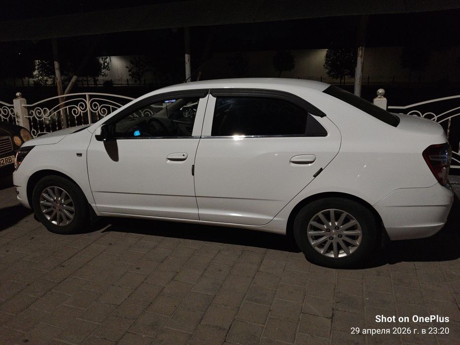 Cobalt 2022 автомат белый пробег 176000