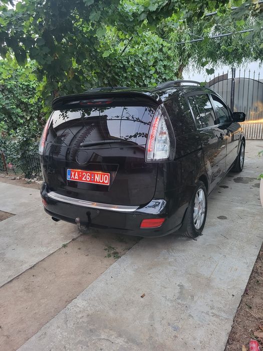 Mazda 5 -7 locuri