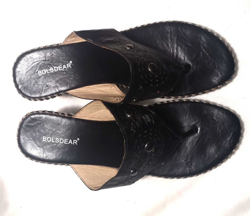 Vand slapi de dama, din piele neagra, marimea 41