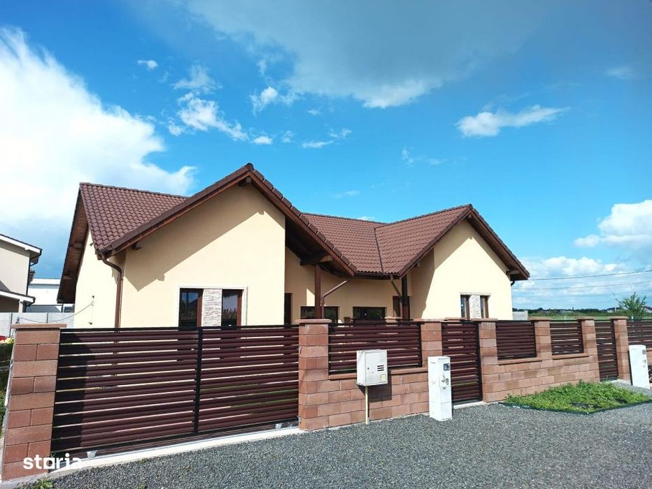 Duplex pe parter 4 camere si 2 bai - Mosnita Noua in zona foarte buna