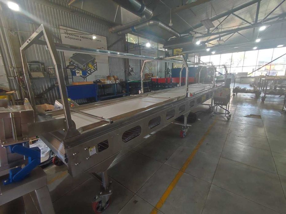 Transportor inox 4m cu bandă modulară – Masă de inspecție