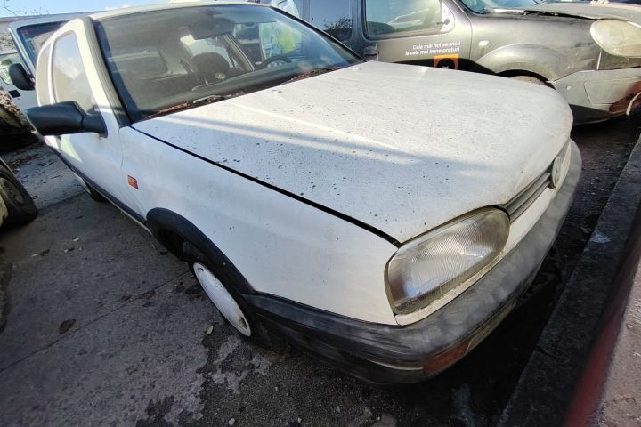 Bara spate Volkswagen VW Golf 1995 1.4 4MT (60 hp)