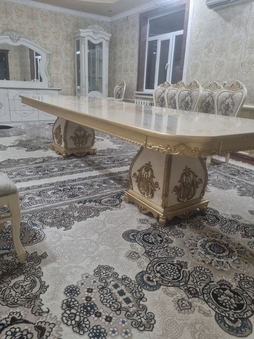 Стол стулчик. Сервант сатылады