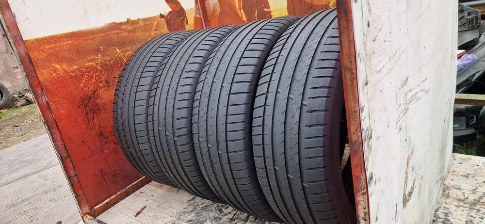 Set 4 Anvelope Michelin  235 50 R20 de vara. Dot 2021