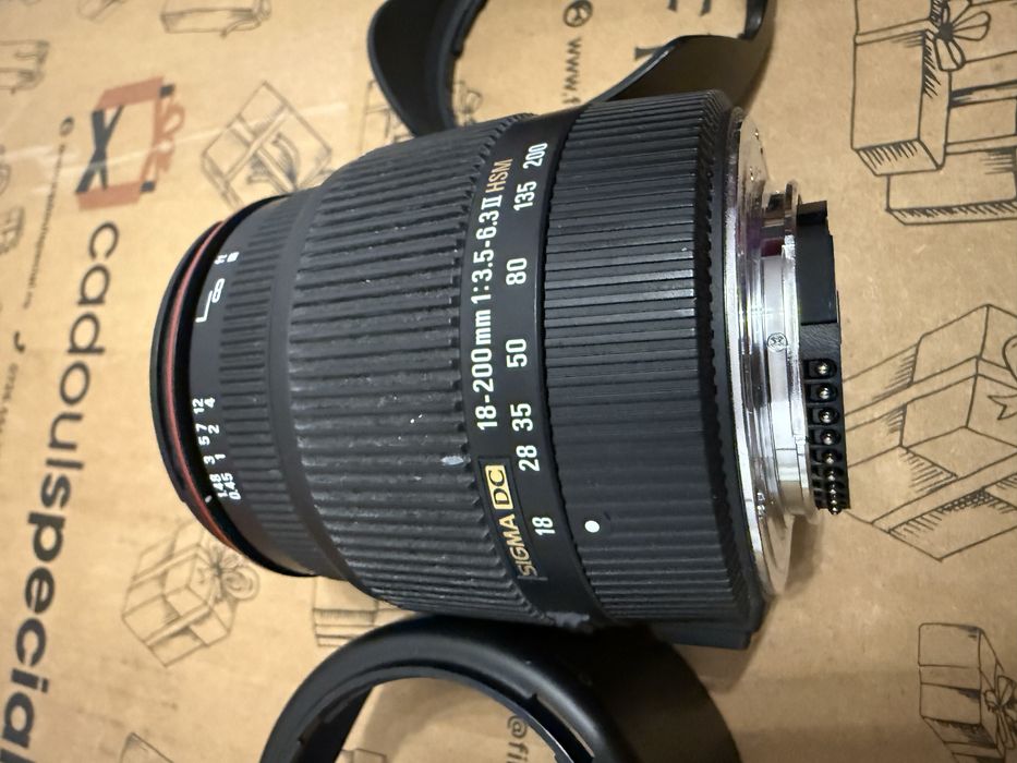 Obiectiv Sigma 18-200