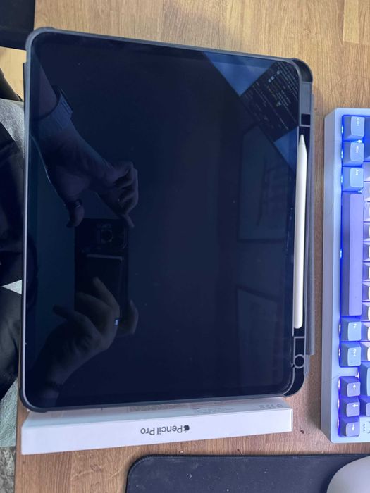 Apple Ipad Pro 13 M5 256GB Wi-Fi + Apple Pencil Pro + 360 Кейс със клавиатура