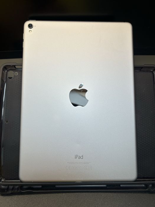 Ipad Pro cu accesorii