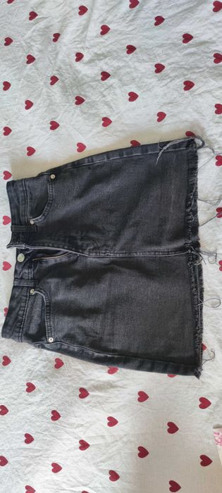 Къса черна дънкова пола Bershka (Размер XS / EUR 34)