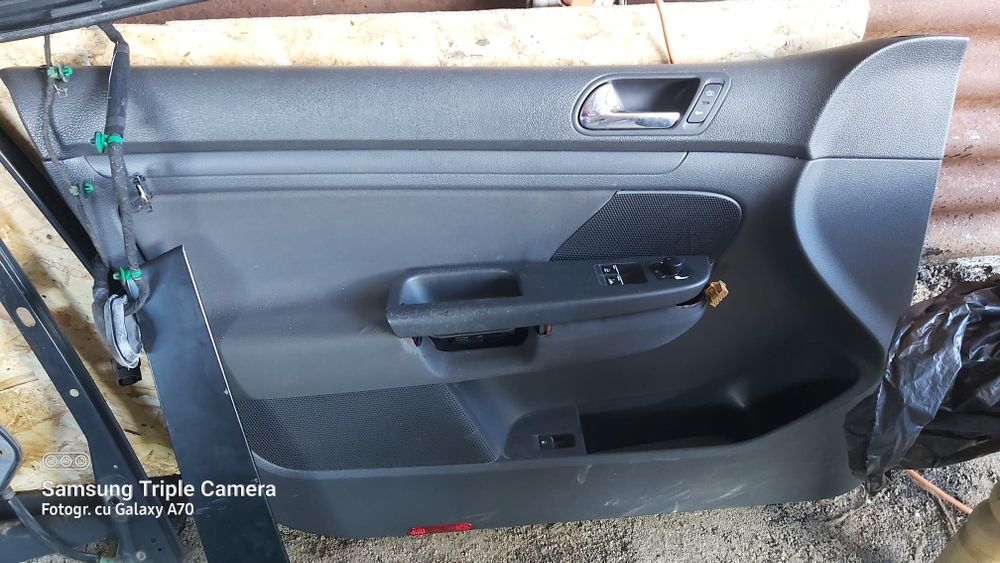 Fata usa,macara electrica,broasca, geam golf 5. Stanga față!