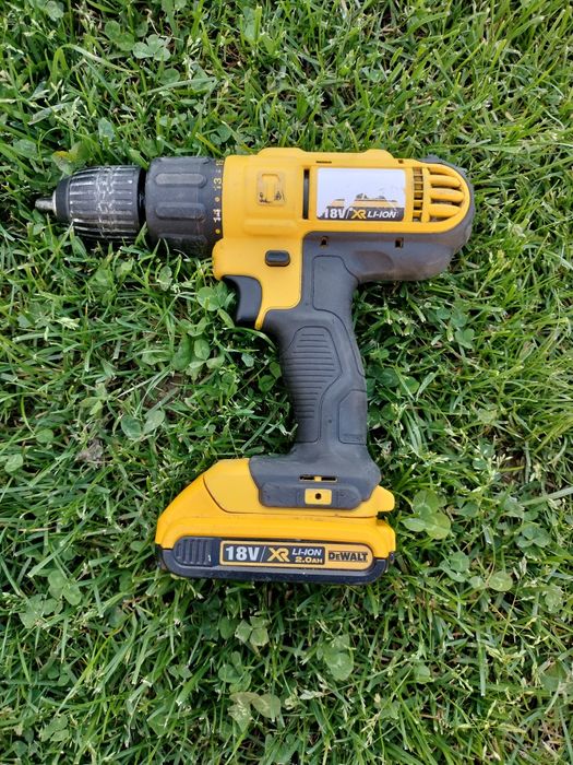 Corp filetanta dewalt și acumulator