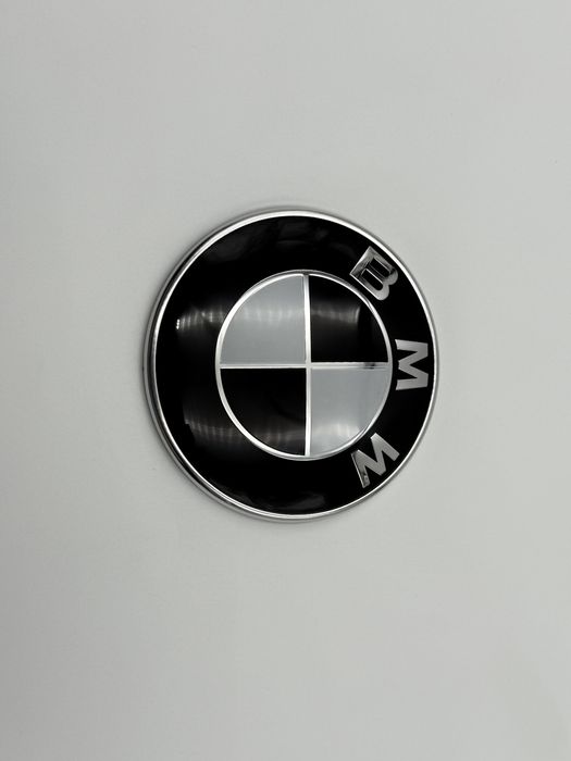 Emblema BMW Compatibila f30/f20 fata 82 mm