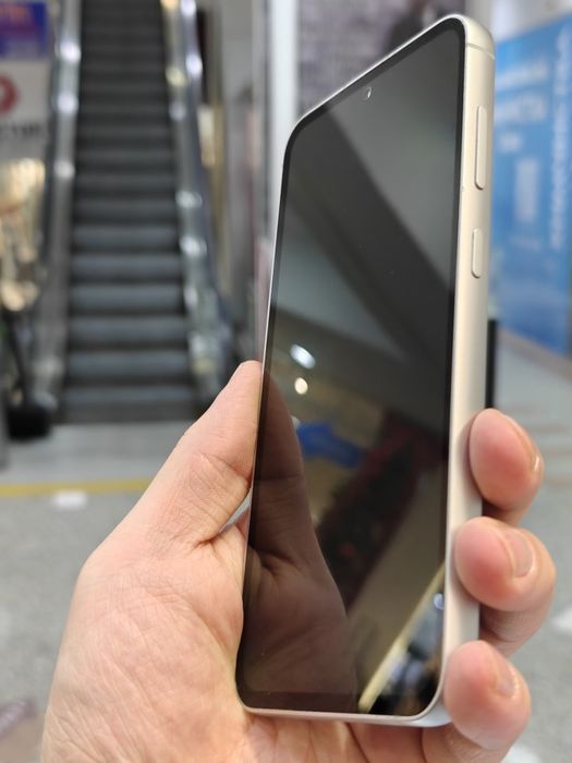 Samsung Galaxy s23 fe 8/128