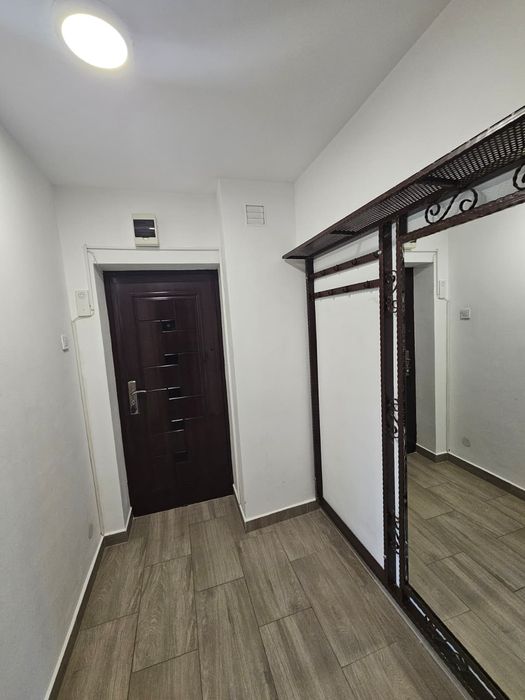 Inchiriez aparatament cu o camera Iasi