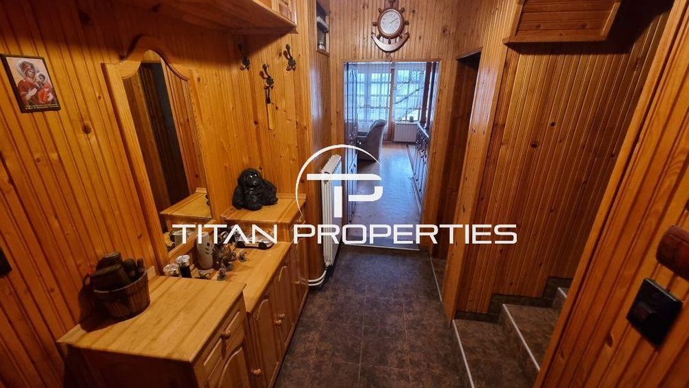 Дава се под наем Къща в Варна, Бриз - 160 кв.м за 1300 € - Снимка #4