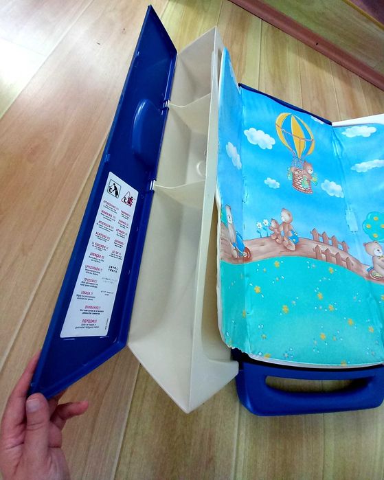Дъска за повиване на бебе при пътуване