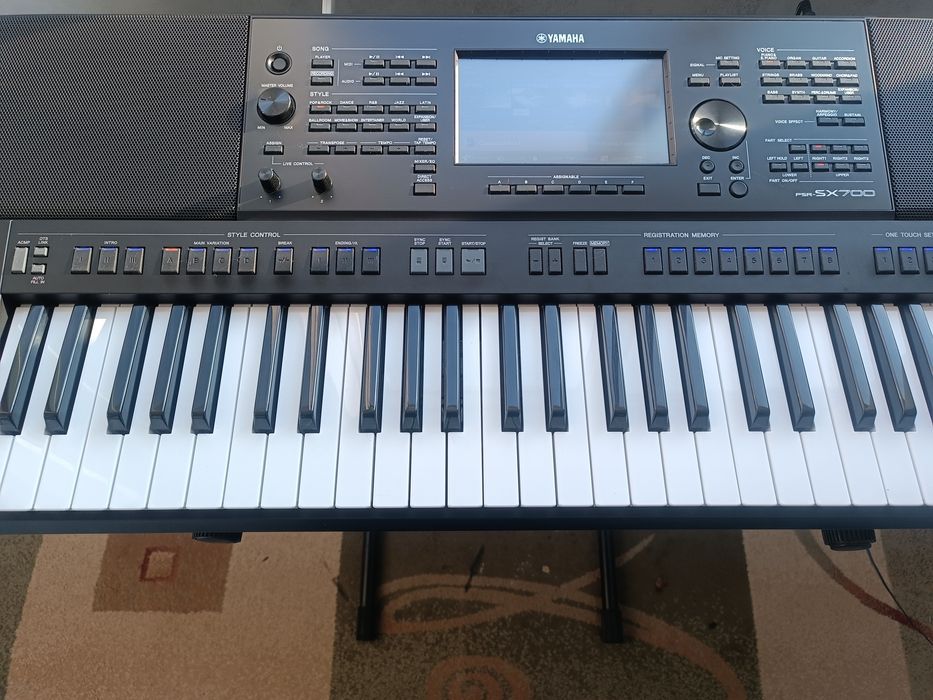 Yamaha psr sx-700